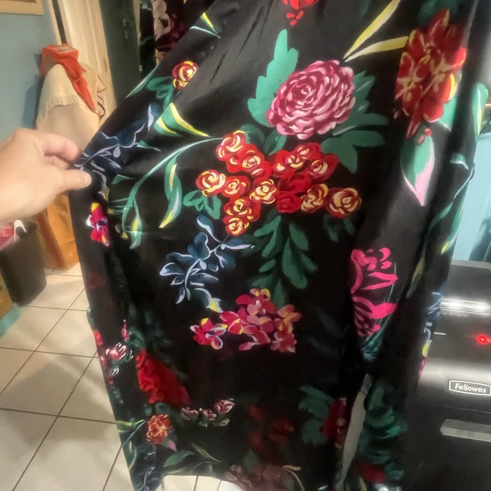 adidas Floral Black Robe - Picture 8 of 8